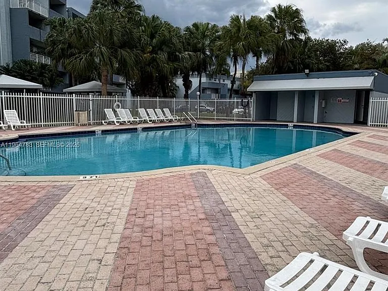 9365 Fontainebleau Blvd #E105 — Photo 29