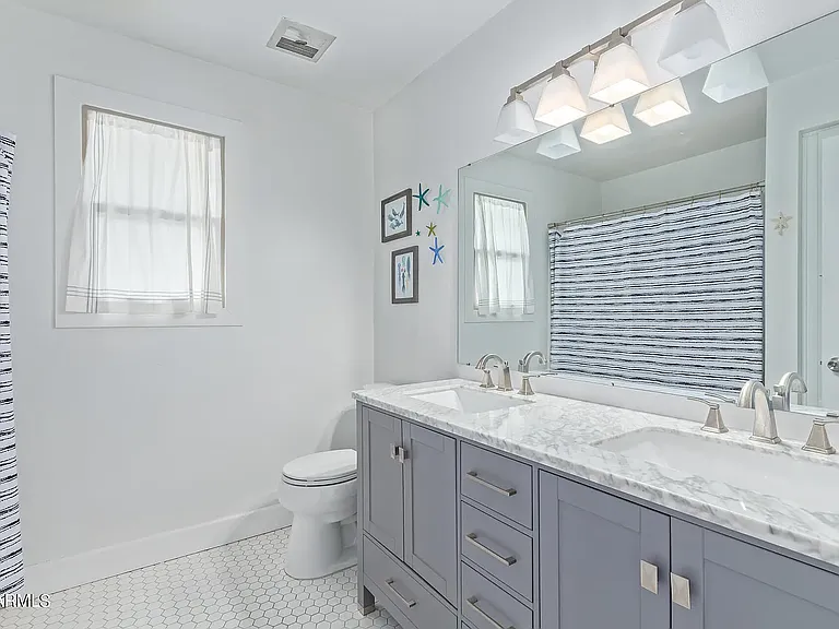 1942 E Pebble Beach Dr — Photo 23