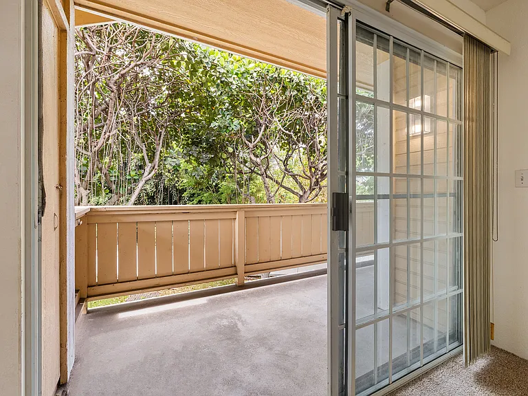 393 Mananai Pl #T — Photo 21