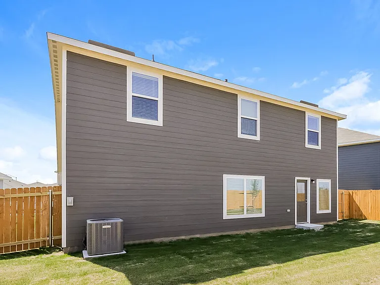 1417 Woodwinds Dr — Photo 17