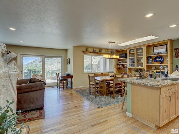 3rd image of 3 Canyon Dr