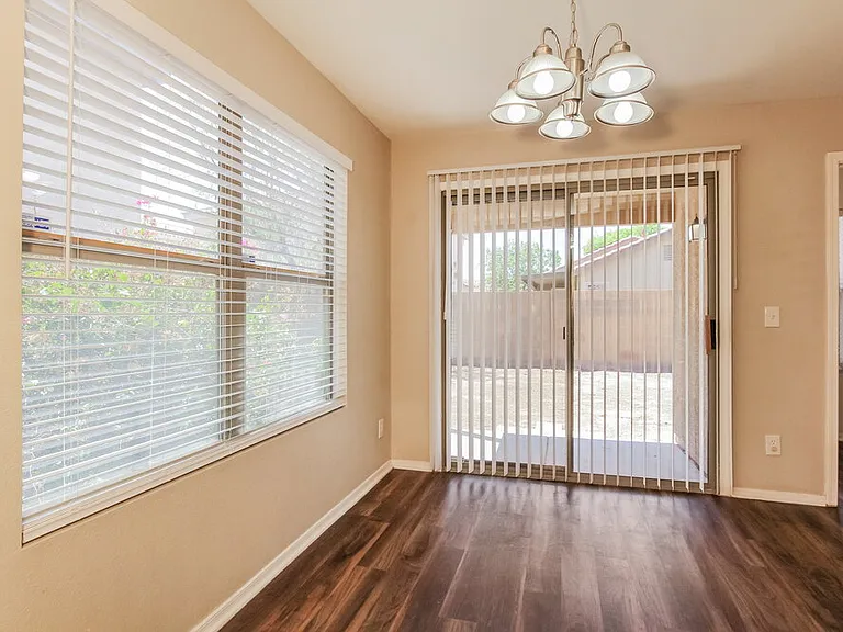 2299 E Peach Tree Dr — Photo 6