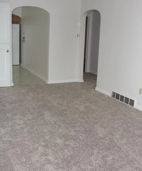 194 Oregon Ave — Photo 5