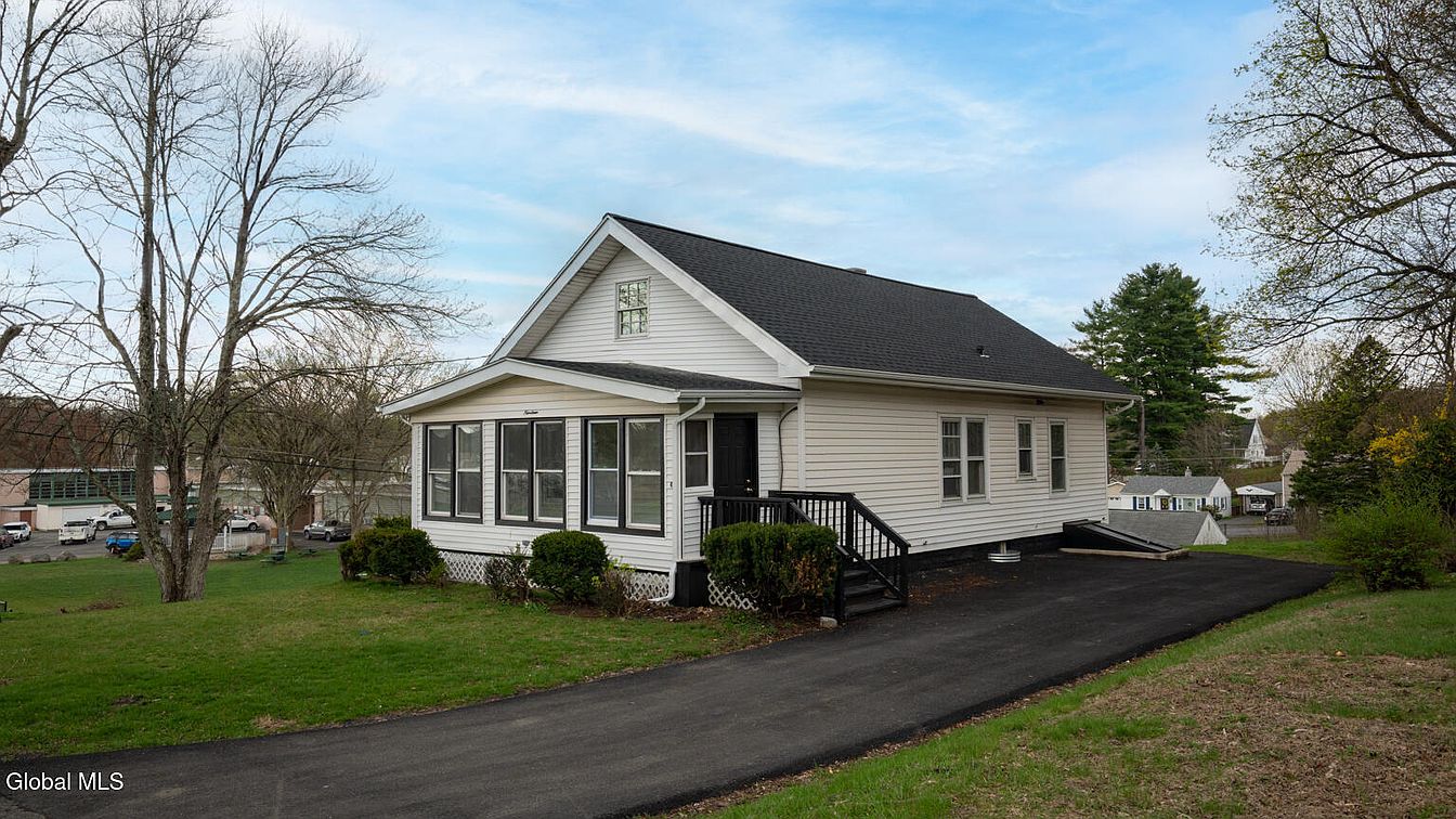 1st image of 19 Elmwood Court