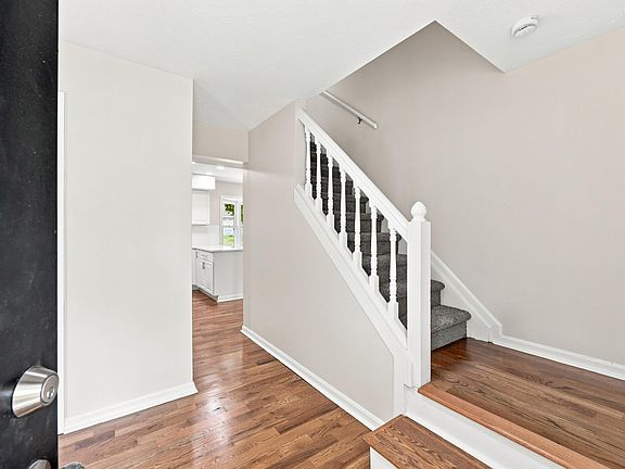 4th image of 11021 Paddock Dr