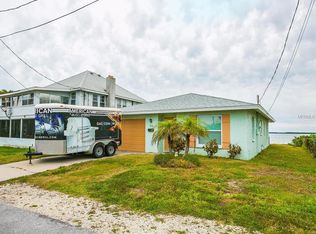112 9th St N, Bradenton Beach, FL 34217