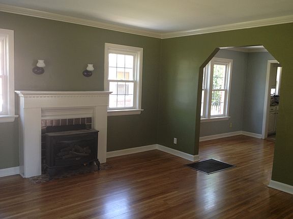 2nd image of 1307 S Knoxville Ave