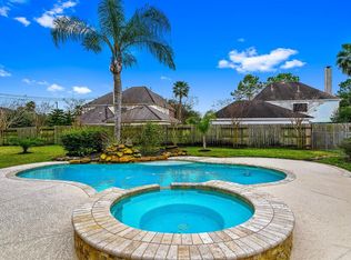 102 Bending Shore Ct, League City, TX 77573