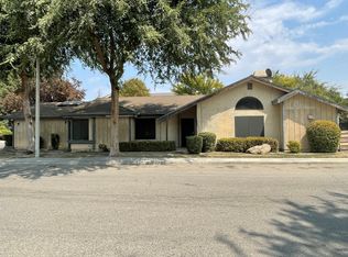 1901 E Vine Ave, Visalia, CA 93292