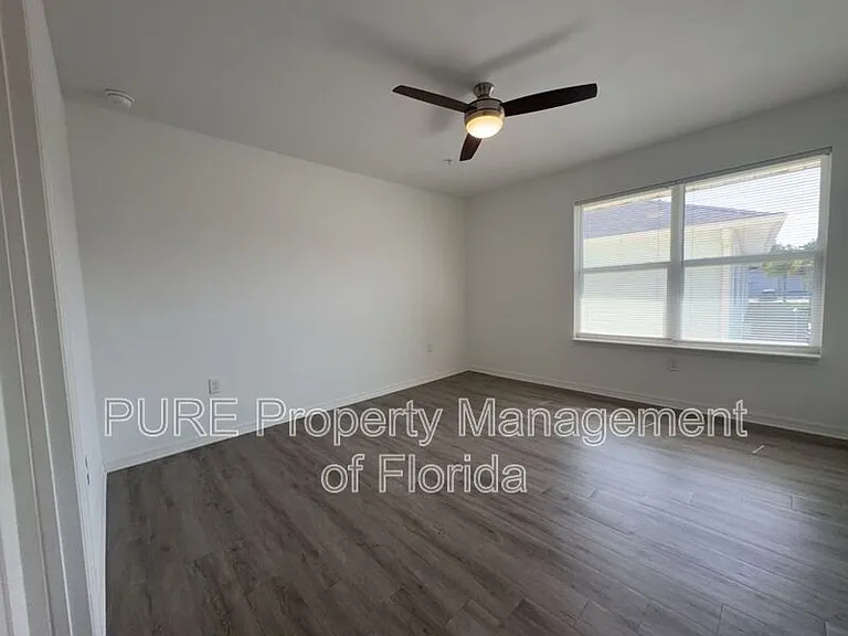 339 NE Sanchez Ave #103 — Photo 26