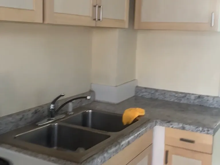 77 Irwin Ave #2 — Photo 5