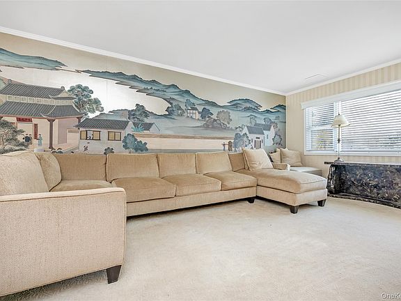 4th image of 159 Avon Place