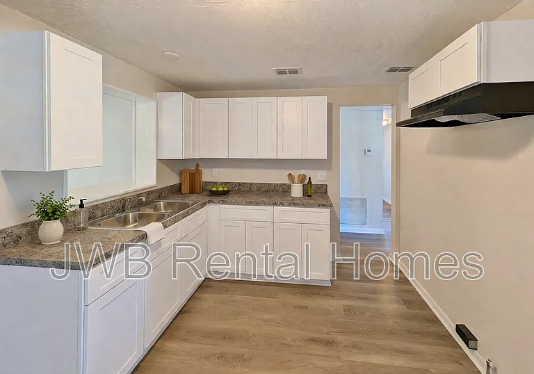 2462 Quail Ave — Photo 4