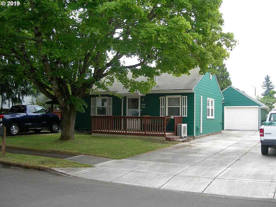 1st image of 2909 E 27th St