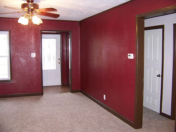 4th image of 1302 W Carr Ave