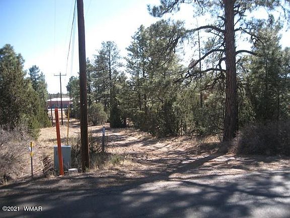 2nd image of 2081 Forest Park Dr