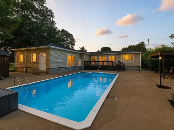 158 Chudy St, Three Rivers, MA 01080