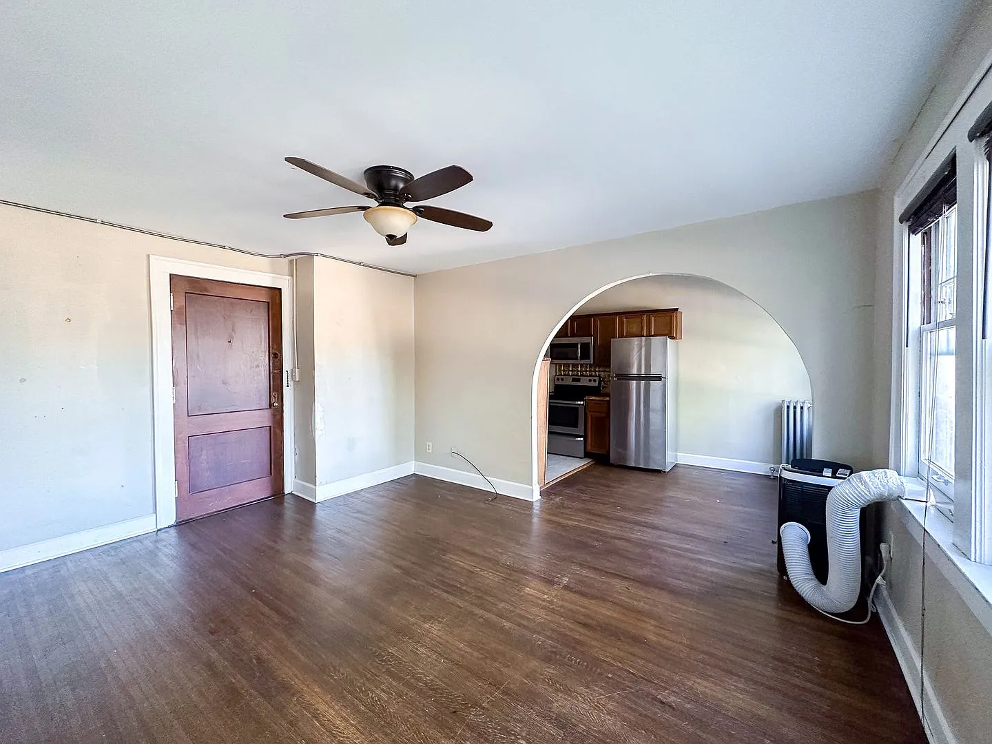 5819 E Washington St Unit 14 - $725/mo. — Photo 2