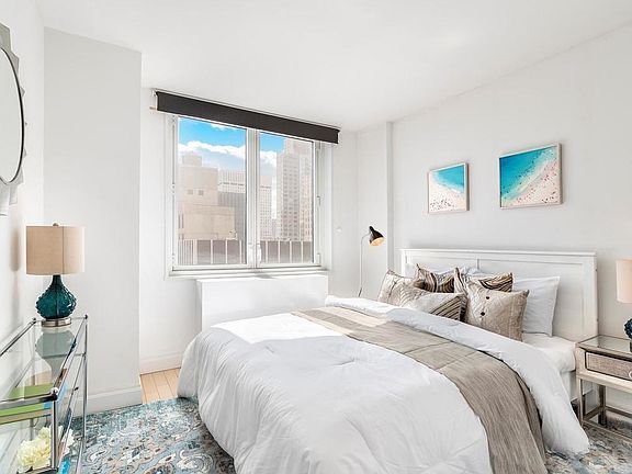 4th image of 212 E 47th St APT 26J