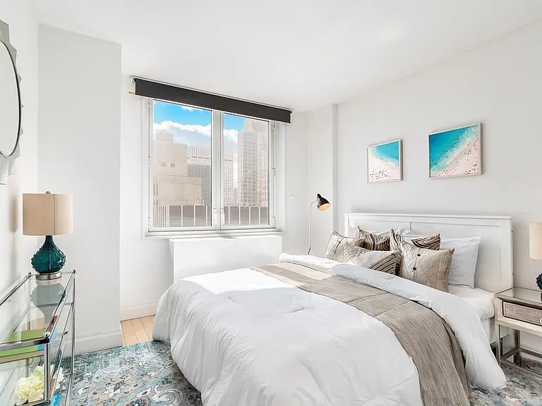 212 E 47th St #26J — Photo 4