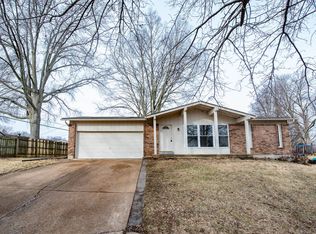 2751 Creekmont Ln, Saint Louis, MO