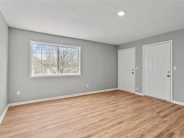 1505 W 26th St #B8 — Photo 14
