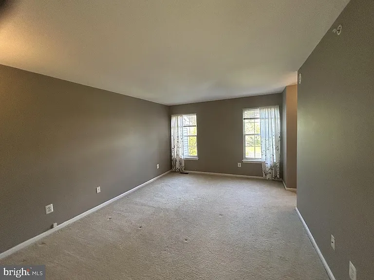 2623 Virginia Ln — Photo 16