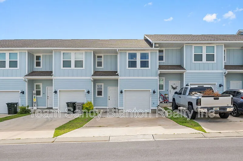 9497 Nature Creek Cir
