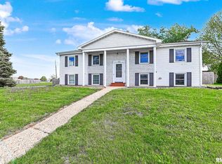 150 E Oakwood St, Morton, IL 61550
