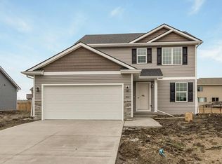 412 Chayse St SW, Bondurant, IA 50035