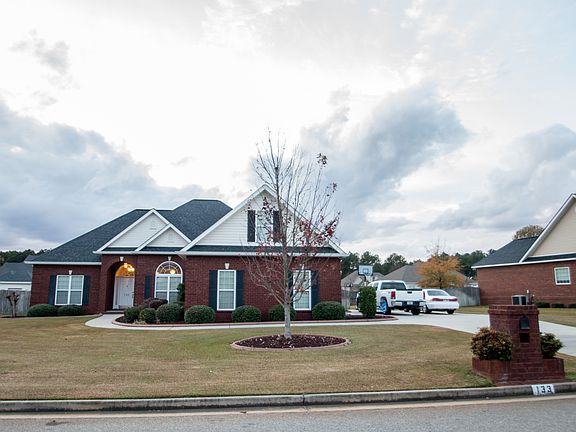3rd image of 133 Addington Dr
