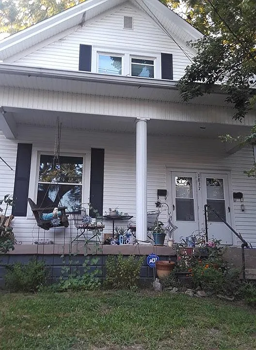 1837 Sherwood Ave