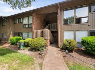 1504 Oak Tree Dr, Chapel Hill, NC 27517