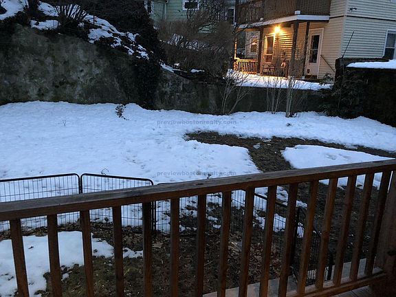 5th image of 122 Bennett St #106