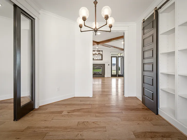 3718 Graythorne Dr — Photo 8
