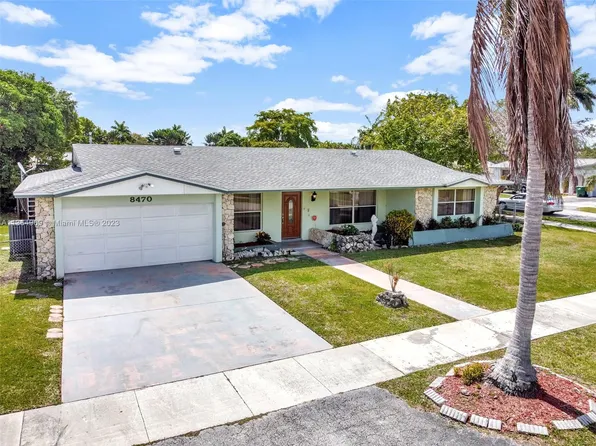 8470 SW 201st St, Cutler Bay, FL 33189