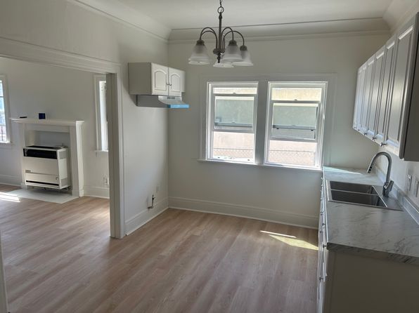 2721 S Denison Ave APT A