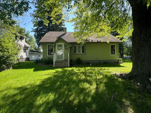 105 S Tedin Ave, Rosholt, SD 57260