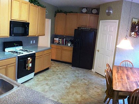 3rd image of 5922 Hatfield Glen Dr