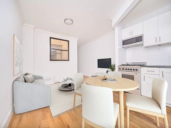 2nd image of 440 W 47th St APT 5D