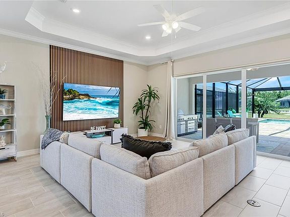4th image of 15242 Blue Bay Cir