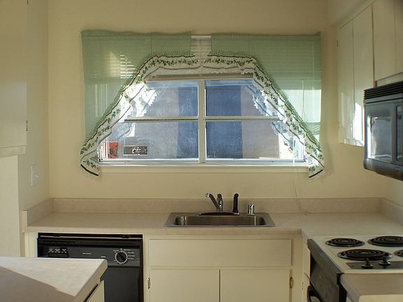 2nd image of 4332 Greenholme Dr APT 25