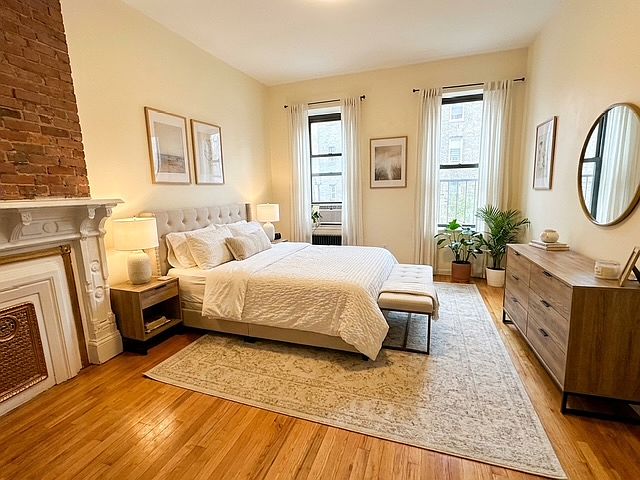 2nd image of 136 E 28th St APT 5FW
