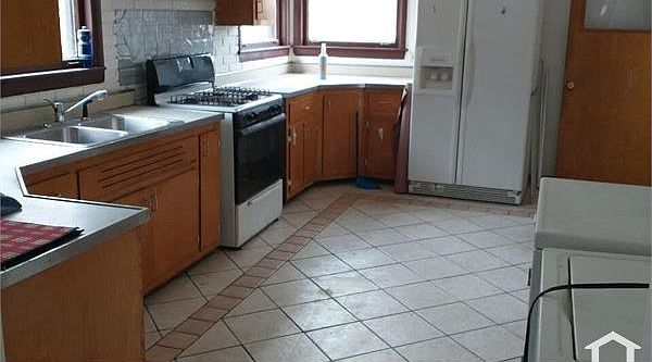 1st image of 2737 N New England Ave