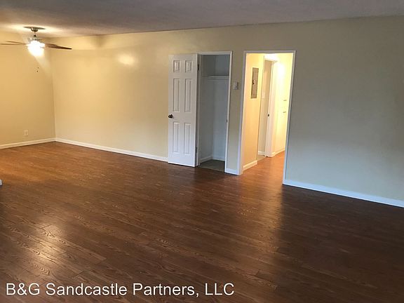 5th image of 2420 E 5th St APT 8