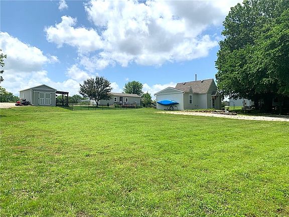 3rd image of 42 Fawn Valley Dr