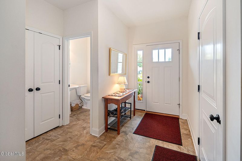 5th image of 76 Hollandale Way