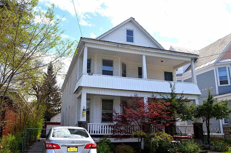 3rd image of 1708-1710 CAMPBELL Avenue