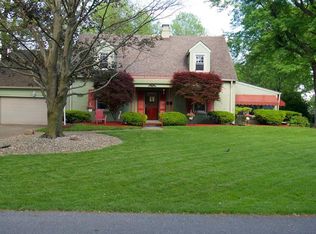 28 Orchard Ln, Anderson, IN 46011