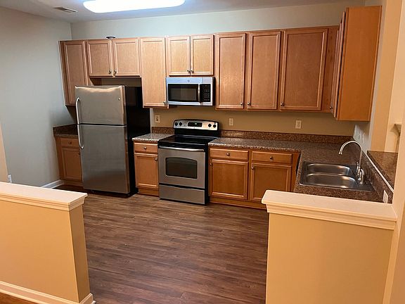 4th image of 6181 Neuse Wood Dr